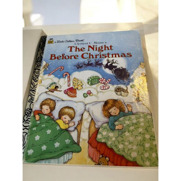 Lot of 4 vintage Golden Books Bambi, 3 Little Pigs, Tawny Scrawny Lion, Night Be - Picture 4 of 13